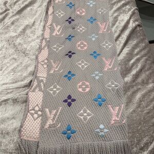 Louis Vuitton Gray Scarf with Pink and Blue Monogram